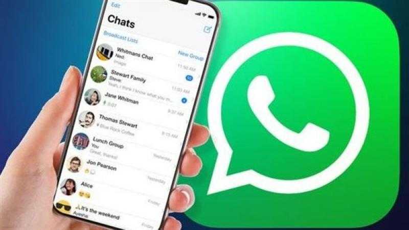 «واتساب» يعود للعمل من جديد