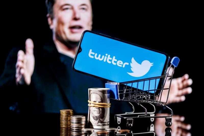 تويتر تعلن تسريح 50% من الموظفين في جميع أنحاء العالم