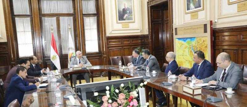 القصير يبحث مع مسؤولي بنك مصر آليات دفع الائتمان للقطاع الزراعي