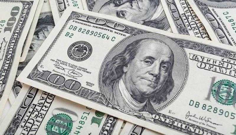 الدولار يتراجع بأكثر من 4% خلال الربع الأخير من 2022