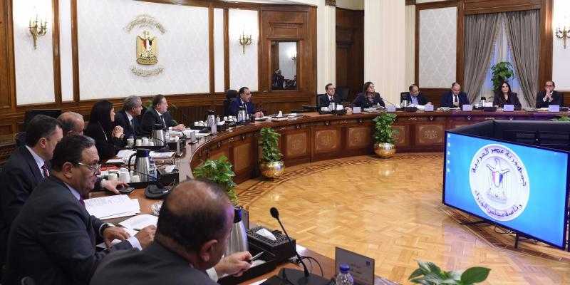 الحكومة تبحث سبل ومبادرات زيادة حصيلة مصر الدولارية