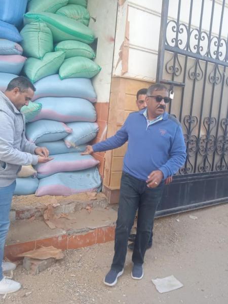 التموين: ضبط 150 طن أرز مخبأة داخل مخزن في البحيرة| صور