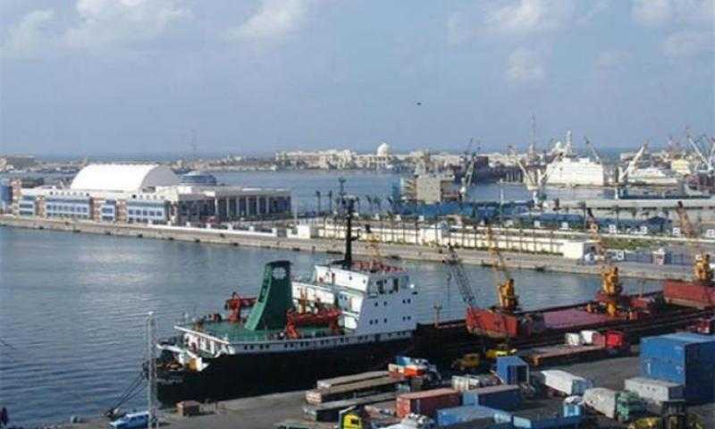 أمطار متوسطة على الإسكندرية مع استمرار حركة الملاحة