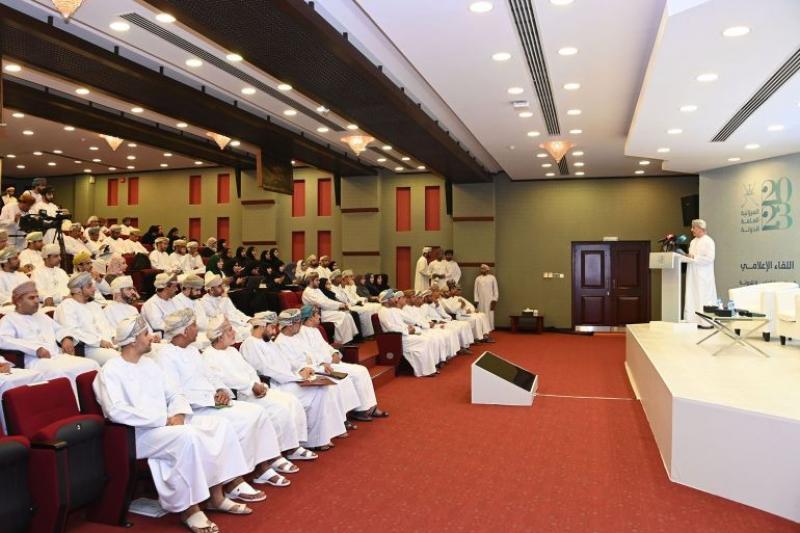 سلطنة عمان تعتمد ميزانية عام  2023 بعجز يتجاوز 3 مليارات دولار