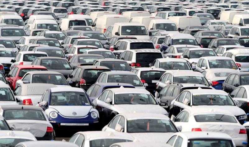 مبيعات السيارات الجديدة في بريطانيا تهوى لأدنى مستوى منذ 30 عاما