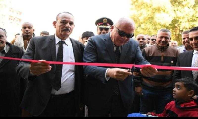 نوفر كل التسهيلات لإقامتها.. محافظ قنا يفتتح معرض أهلاً رمضان في قوص