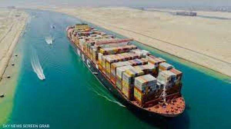نجاح إعادة تعويم السفينة الجانحة في مضيق البوسفور