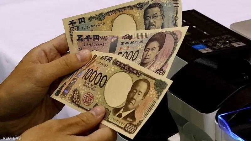 الين يستقر أمام الدولار عند أدنى مستوى في خمسة أشهر