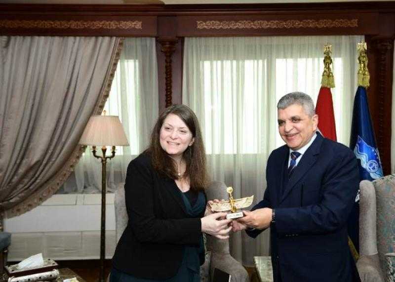 مسئولة أمريكية: قناة السويس بيت خبرة حال تعرض المجتمع الملاحي الدولي لطوارئ
