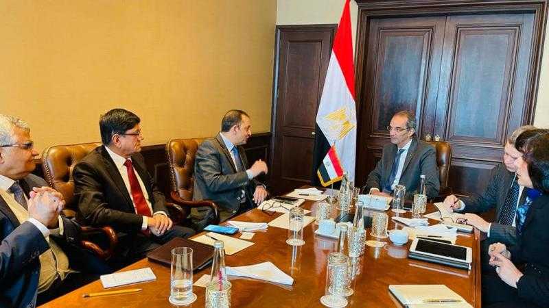 وزير الاتصالات يبحث توسع الشركات الهندية في استثماراتها بالسوق المصري| التفاصيل