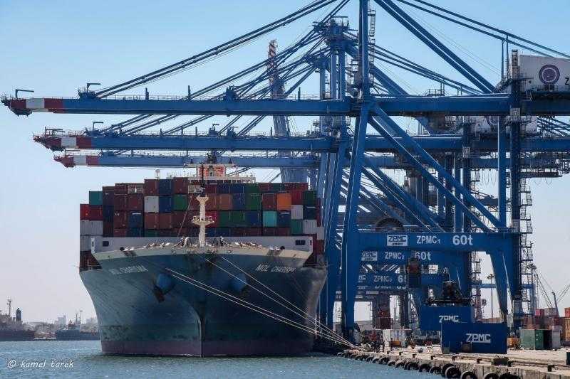 تصدير 7000 طن أسمنت إلى مدغشقر عبر ميناء سفاجا