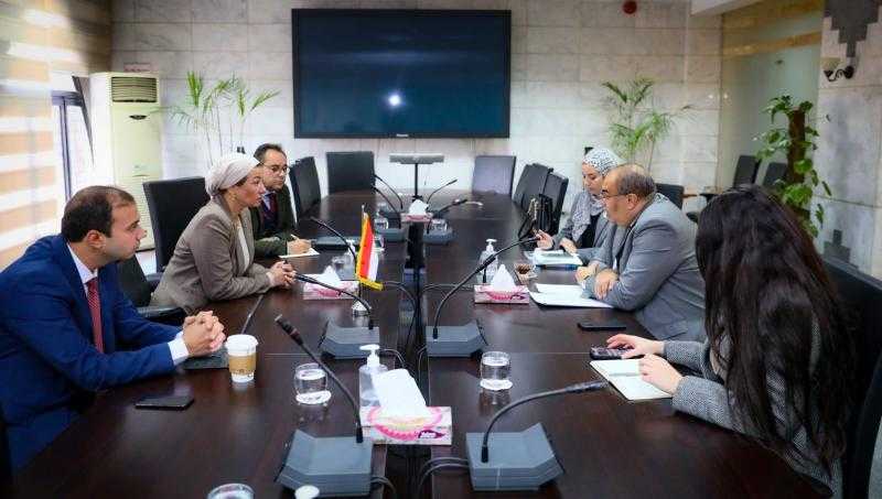 وزيرة البيئة والدكتور محمود محيي الدين يبحثان آخر نتائج مؤتمر المناخ COP27