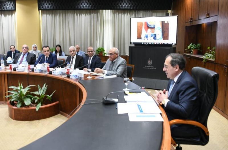 وزارة البترول: إنشاء مجمع لإنتاج الصودا آش باستثمارات 500 مليار دولار