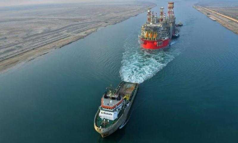 رغم تعطل سفينة الغاز «جريس إيميلي».. انتظام حركة المرور بقناة السويس