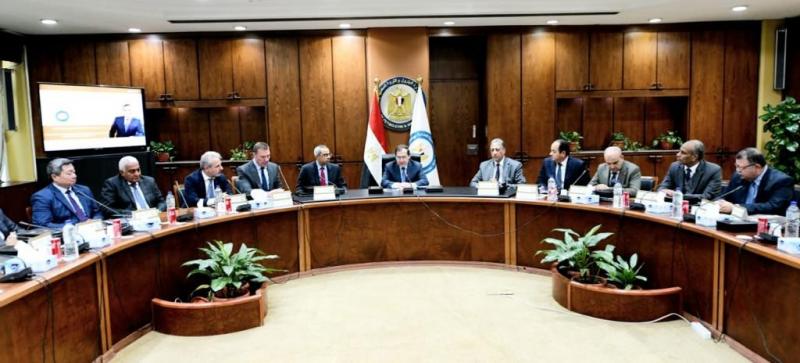 باستثمارات 650 مليون دولار.. تقديم 13 اتفاقية للبحث عن الغاز والبترول إلى مجلس النواب