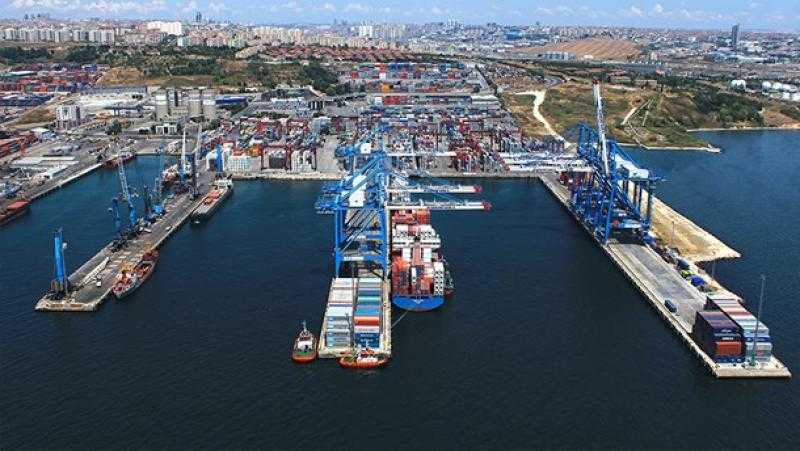 الأولى منذ الزلزال.. سفينة على متنها نفط أذريبجاني تبحر من ميناء جيهان التركي