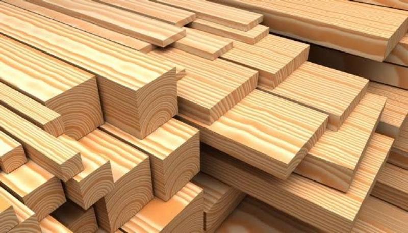 عقود الخشب الآجلة دون مستوى 500 دولار بتعاملات بورصة شيكاغو