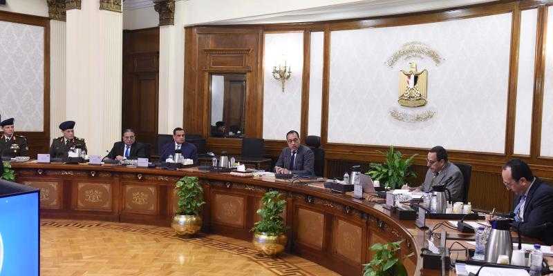 وزير التنمية المحلية يستعرض استراتيجية تنمية شمال سيناء