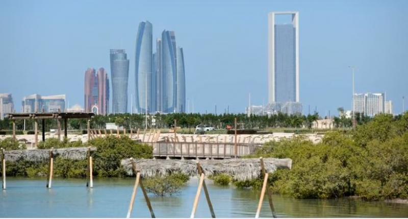 اقتصاد أبو ظبي ينمو بنسبة 10.5٪ خلال 2022 بفضل القطاع غير النفطي
