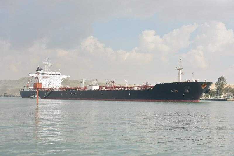 ربيع: قناة السويس تشهد عبور 93 سفينة بحمولات 4.4 مليون طن اليوم