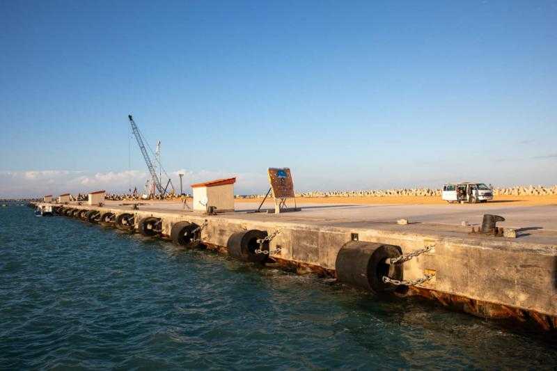 بدء التشغيل التجريبي للرصيف الجديد بميناء العريش (صور)