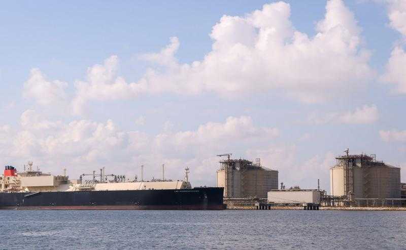 الغاز المسال والأسمنت والرمل ضمن الصادرات عبر ميناء دمياط