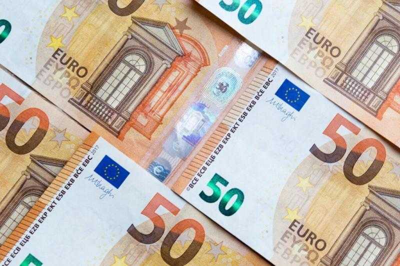 سعر اليورو اليوم بنهاية التعاملات.. «الأهلي الكويتي» الأدنى للشراء