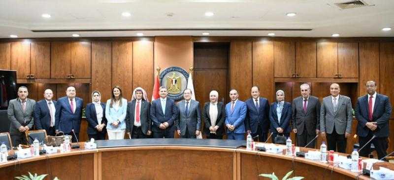 «الملا» يستقبل وفدًا أردنيًا لاستعراض التعاون المشترك في مجال الغاز الطبيعي