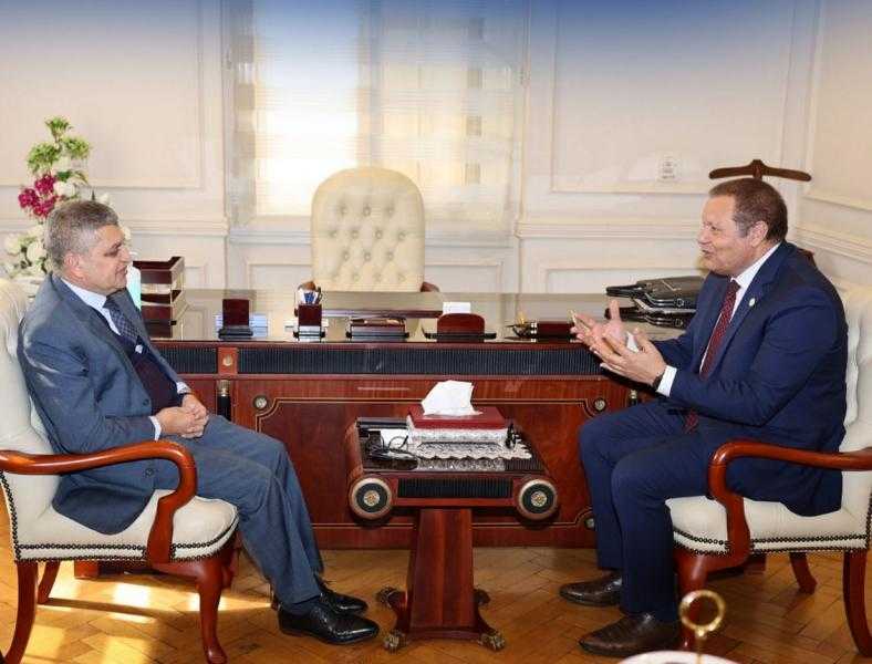 رئيس هيئة قناة السويس يلتقي وفد «الرقابة الصحية» لبحث التعاون المشترك