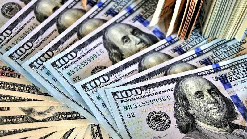 سعر الدولار اليوم في ختام التعاملات المصرفية.. هدوء البيع والشراء