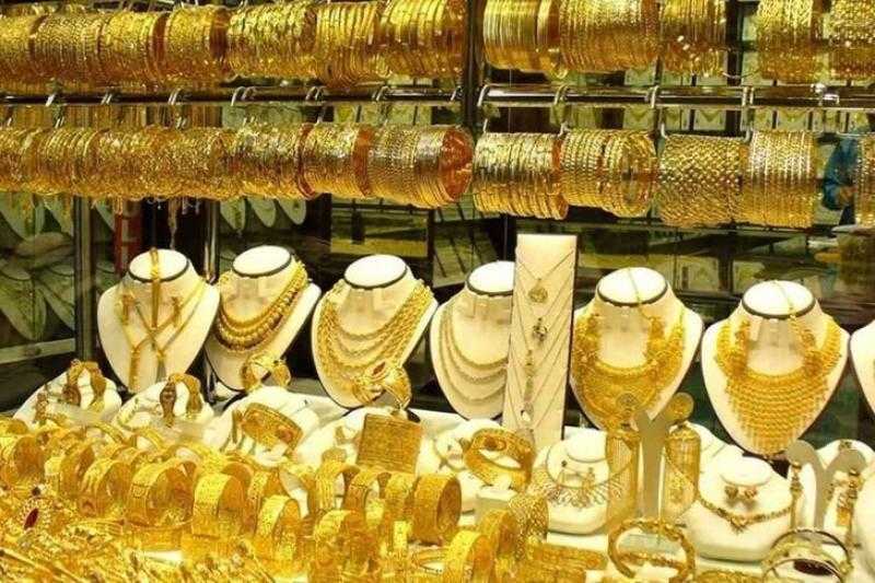 سعر الذهب اليوم الخميس.. عيار 21 يتراجع إلى 2000 جنيه