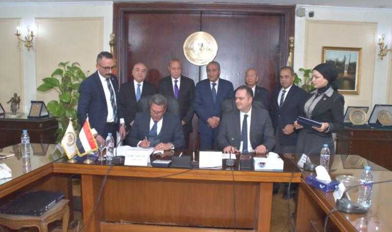 بروتوكول لإنشاء مبنى تجاري وإداري على مساحة 2300 متر في بنها