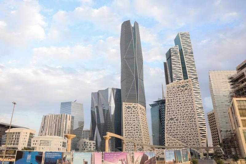 تراجع معدل البطالة في السعودية عند 8٪ خلال 2022