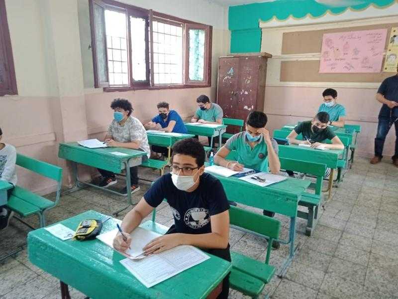 حقيقة قرار تقديم امتحانات الفصل الدراسي الثاني لـ«النقل والإعدادية»|صورة