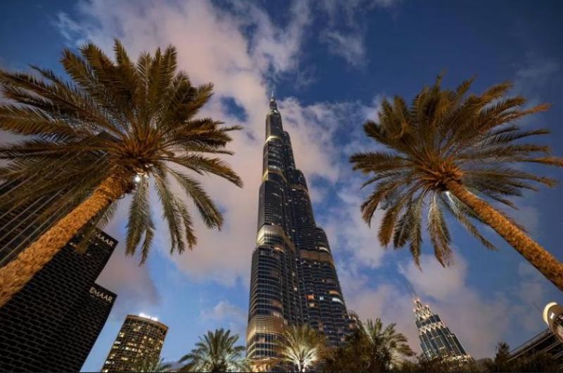 الاقتصاد غير النفطي الإماراتي يتوسع بأقوى وتيرة خلال مارس الماضي