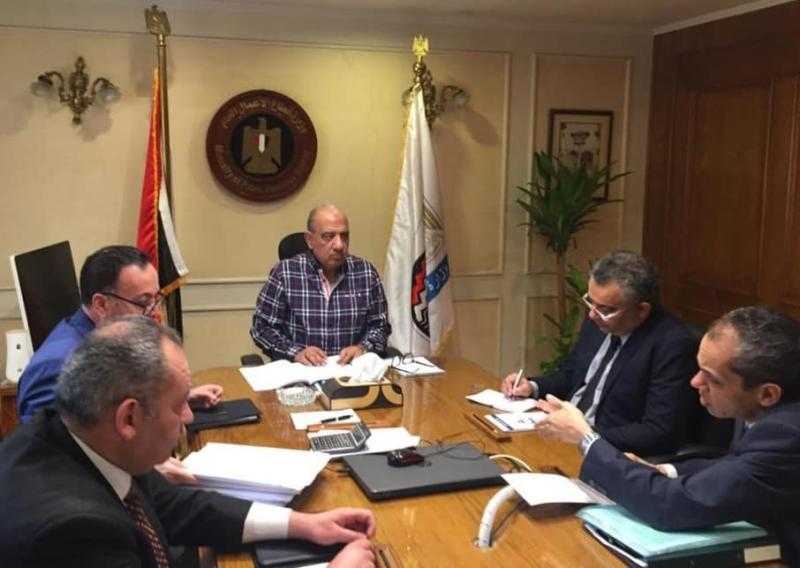 وزير قطاع الأعمال يوجه بالشراكة مع القطاع الخاص في مجال التشييد والبناء
