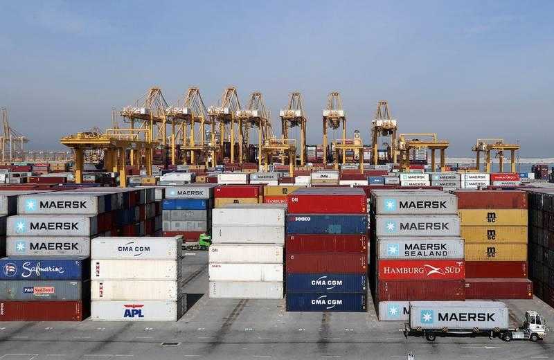 خبير اقتصادي: الإمارات تتوسع في التجارة العالمية بنمو القطاع غير النفطي