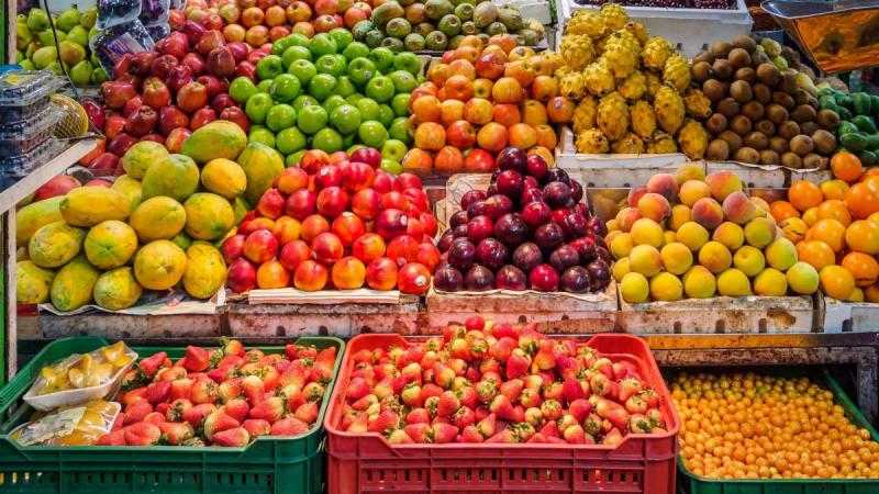 مستقرة النهاردة.. أسعار الفاكهة اليوم الإثنين بسوق العبور
