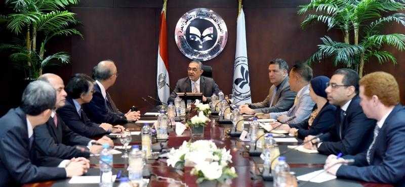 تعاون مصري ياباني لتوطين صناعة السيارات في مصر.. تفاصيل