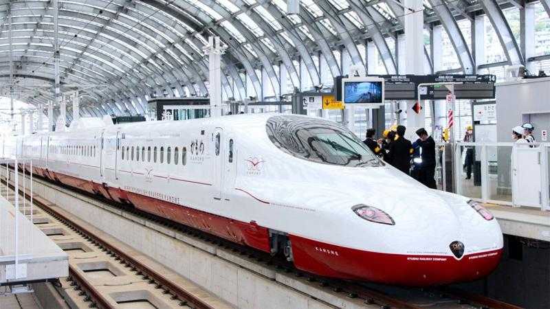 بعد حدوث الزلزال في إيشيكاوا.. استئناف خدمة القطار السريع في اليابان