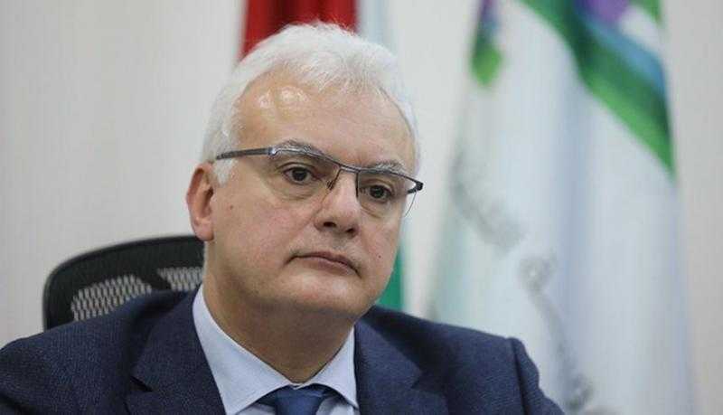 وزير الاتصالات اللبناني يحذر من نقص الموارد على أداء القطاع
