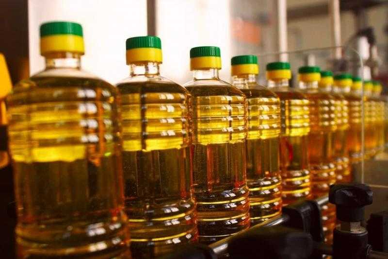 أسعار زيت الطعام اليوم بالأسواق.. طن «الصويا» يتراجع 400 جنيه