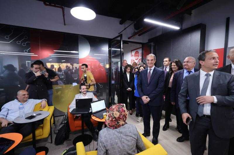 عمرو طلعت يفتتح مركز «PwC» البريطانية للتكنولوجيا والابتكار باستثمارات 10 مليون دولار| صور