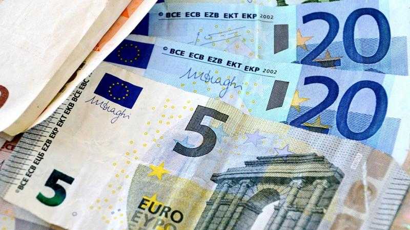 سعر اليورو اليوم في نهاية التعاملات البنكية.. 33.48 جنيه للبيع