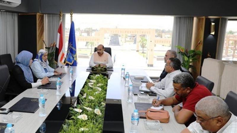 محافظ أسوان: إنشاء 2 كوبري للمشاة بالسيل الجديد والكاجوج بتكلفة 22 مليون جنيه