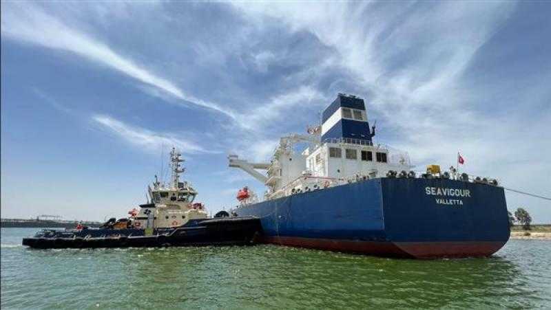 الفريق أسامة ربيع: نجحنا في إصلاح عطل ناقلة البترول «SEAVIGOUR» وانتظام الملاحة