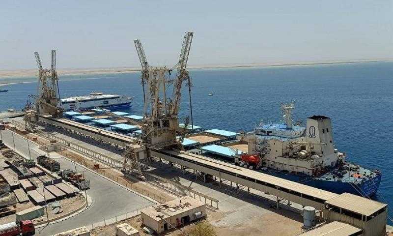 تصدير 31 ألف طن فوسفات عبر ميناء سفاجا إلى الهند