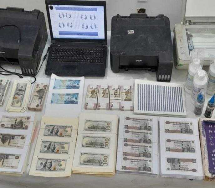 ضبط تشكيل عصابي لتقليد العملات المحلية والأجنبية