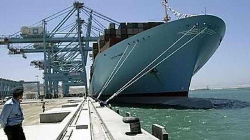 دمياط البحري يشهد تداول 36 سفينة للحاويات و19 ألف طن بضائع عامة