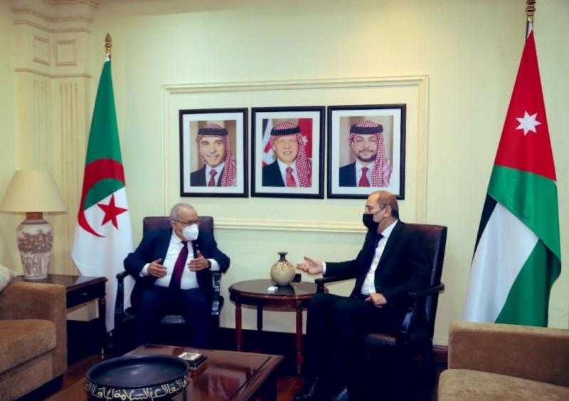 الأردن والجزائر يبحثان تعزيز التعاون الاقتصادي